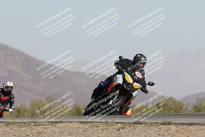 media/Dec-01-2025-Moto Forza (Mon) [[2daa91e15f]]/2-Intermediate Group/Session 2 Turn 9 Entry/